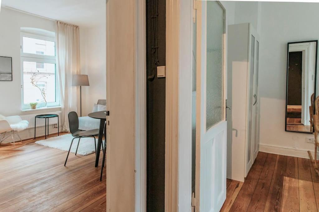 Altbautraum! 2 Zimmer Mit 24H Check-In Kiel Exterior foto